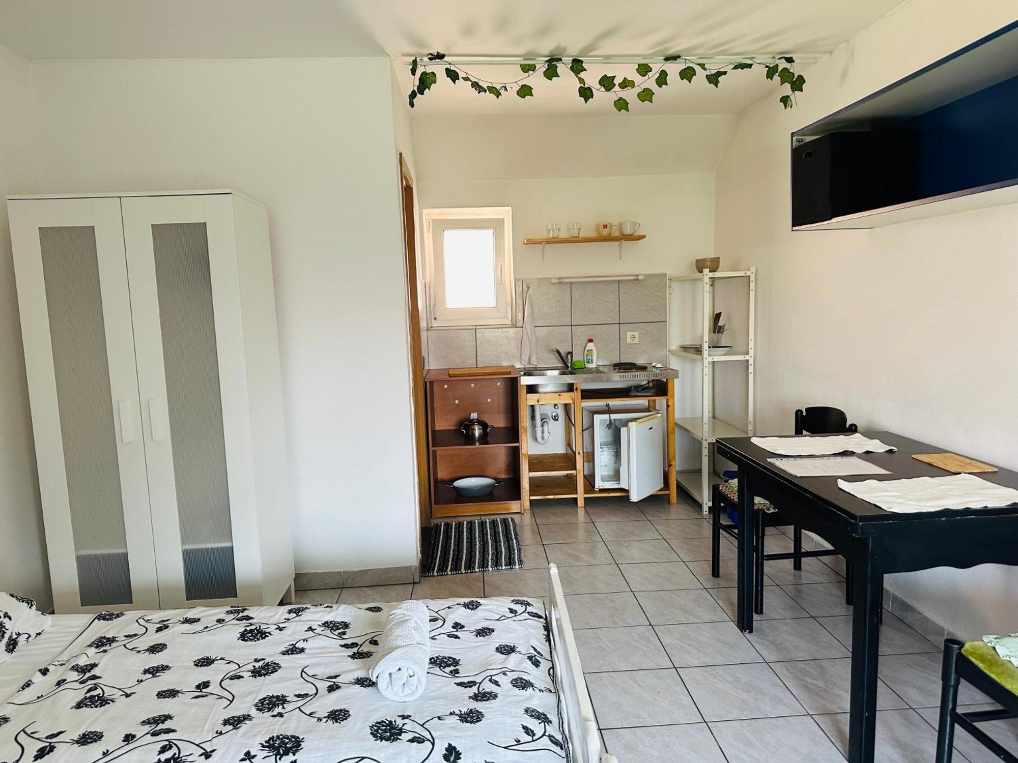 Apartman Bright Side