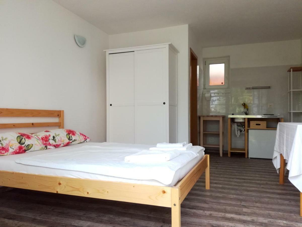Apartman Bright Side