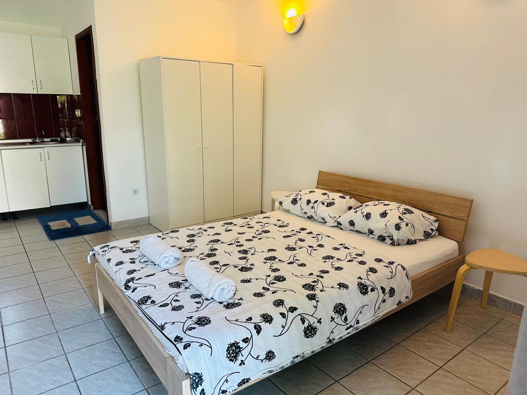 Bright Side Apartman *